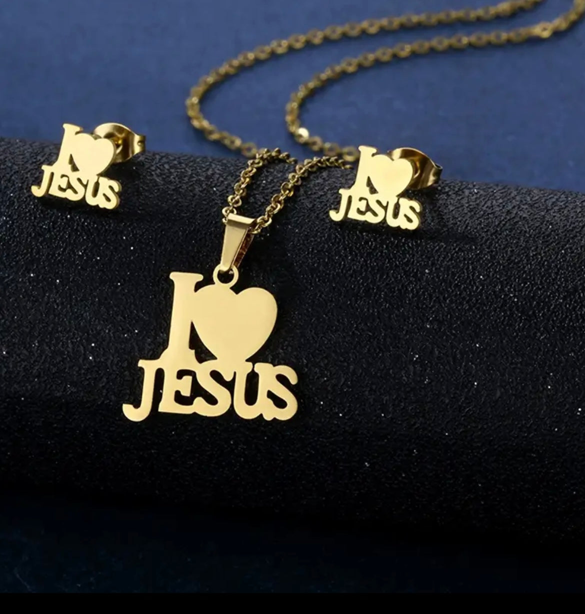 Jesus’s necklace