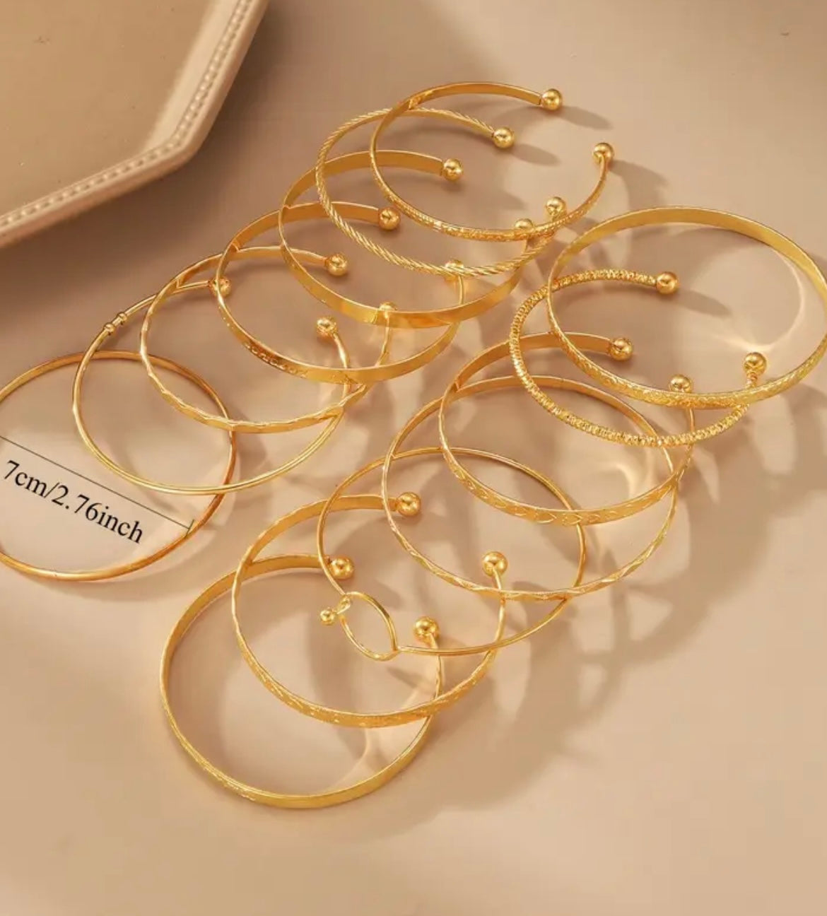 12pcs Set Women's Golden Bracelet Collection - Elegant Golden-Toned Stackable Bracelets with Heart, Link & Bead Charms, Luxurious Everyday Jewelry Gift Set for Christmas, Birthdays, Valentine's Day - Durable Tarnish-Resistant Metal-Like Material