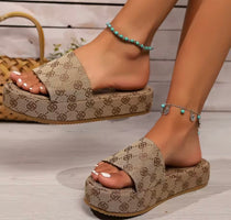 New Women Slippers Summer Fashion Platform Sandals Thick Sole Solid Color Slippers Party Party Women