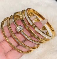 1 Golden Titanium Steel Bracelet, Fashion Classic Style, Stainless Steel Bracelet