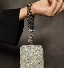 Wrist strap with luxury crystal beads and brilliant diamonds, portable chain, short hanging phone clip, Universal use in phone cases