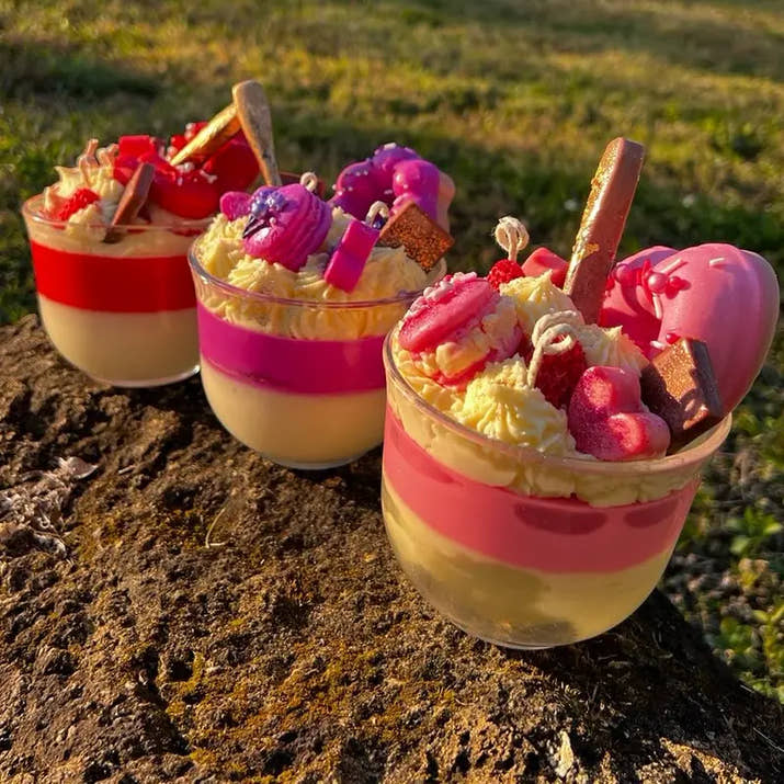 Candle dessert With Scented Hearts soy wax