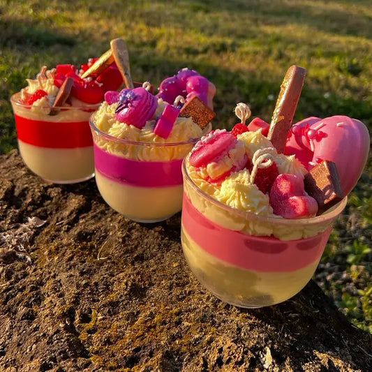 Candle dessert With Scented Hearts soy wax