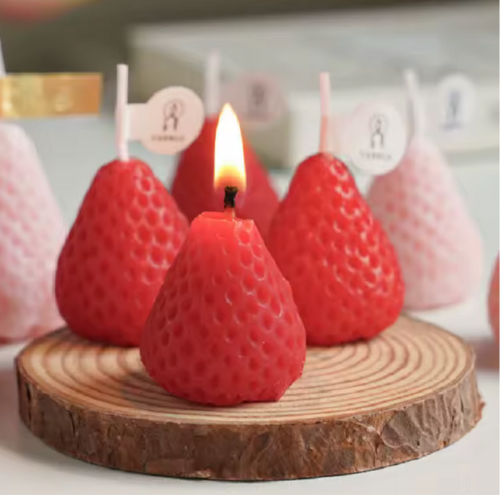 9PCS Strawberry Shaped Scented Candles Gift Box Handmade Realistic Fruit Scented Aromatherap