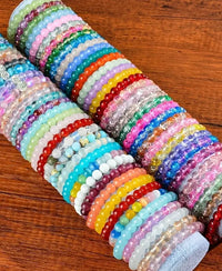 30pcs Boho-Chic Handcrafted Bead Bracelet Set - Colorful Crackled Glass Beads, Ideal For Casual Attire & Vacation - Perfect Gift For Women, Friends & Family Random