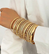 12pcs Set Women's Golden Bracelet Collection - Elegant Golden-Toned Stackable Bracelets with Heart, Link & Bead Charms, Luxurious Everyday Jewelry Gift Set for Christmas, Birthdays, Valentine's Day - Durable Tarnish-Resistant Metal-Like Material