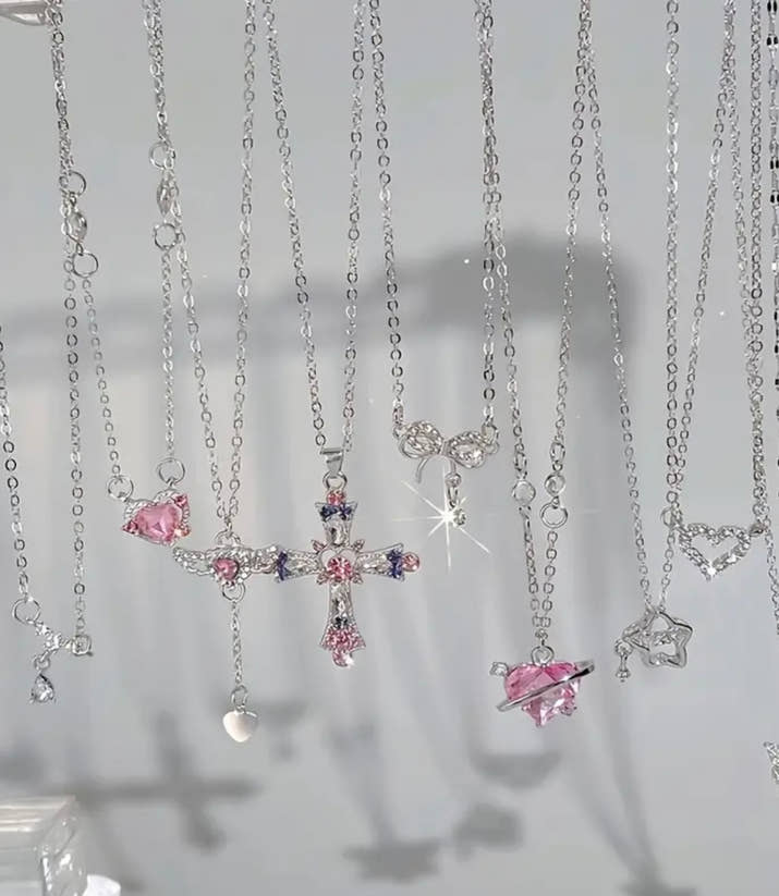 9 Stylish And Light Luxury Y2K Style Necklace Set with Geometric Pendant, Alloy Material, Suitable for Everyday Party Wear Or As a Gift to Friends
