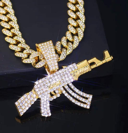 A Shiny Pendant With A Cuban Ice Chain, A Street-style Miami Necklace For Men And Women, A Hip-hop Pendant Necklace