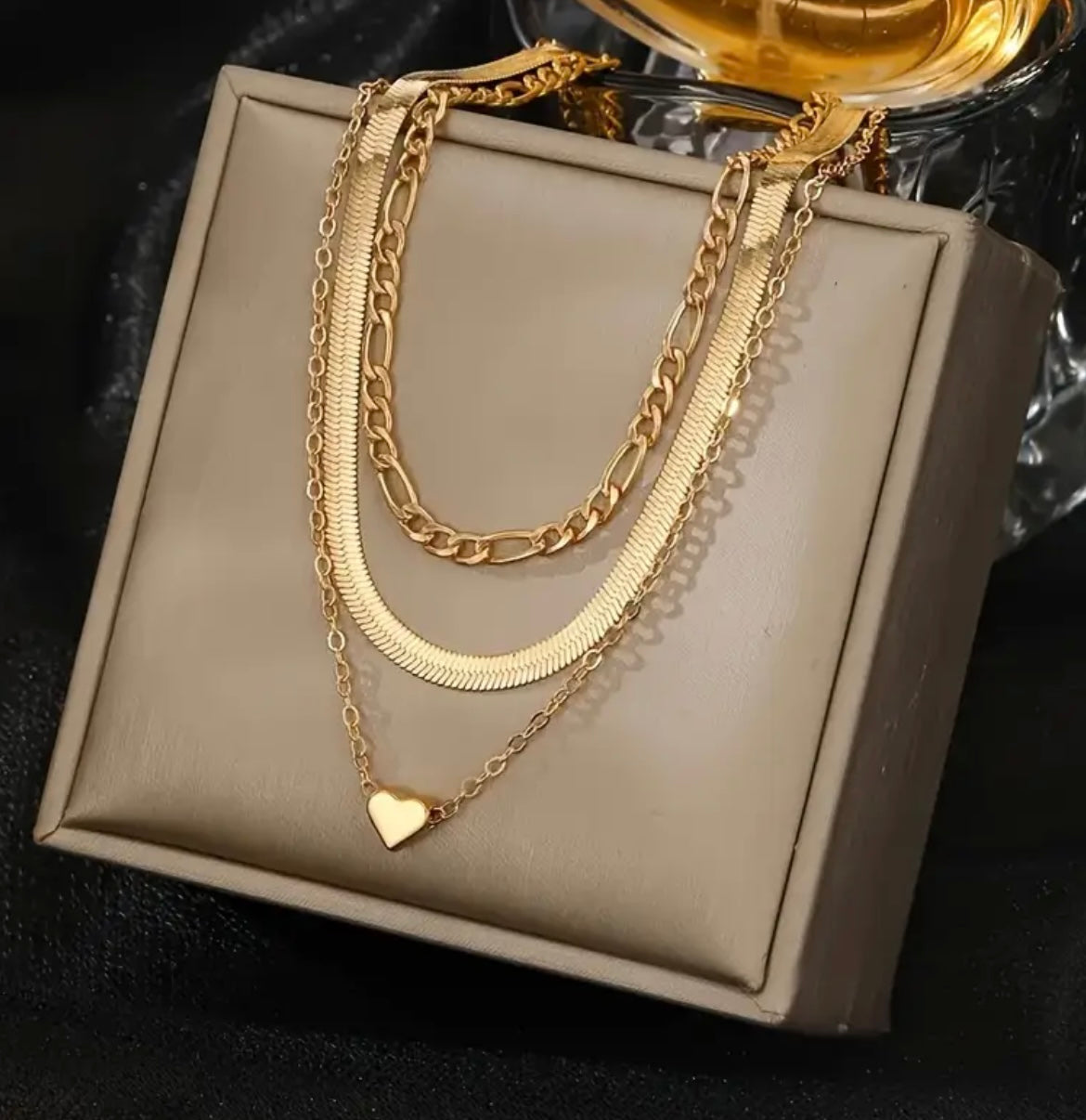 Elegant Heart Charm Necklace Retro Classic Elegant Layered Heart Charm Snake & Cuban Chain Necklaces, Women's Clavicle Chain Jewelry Set