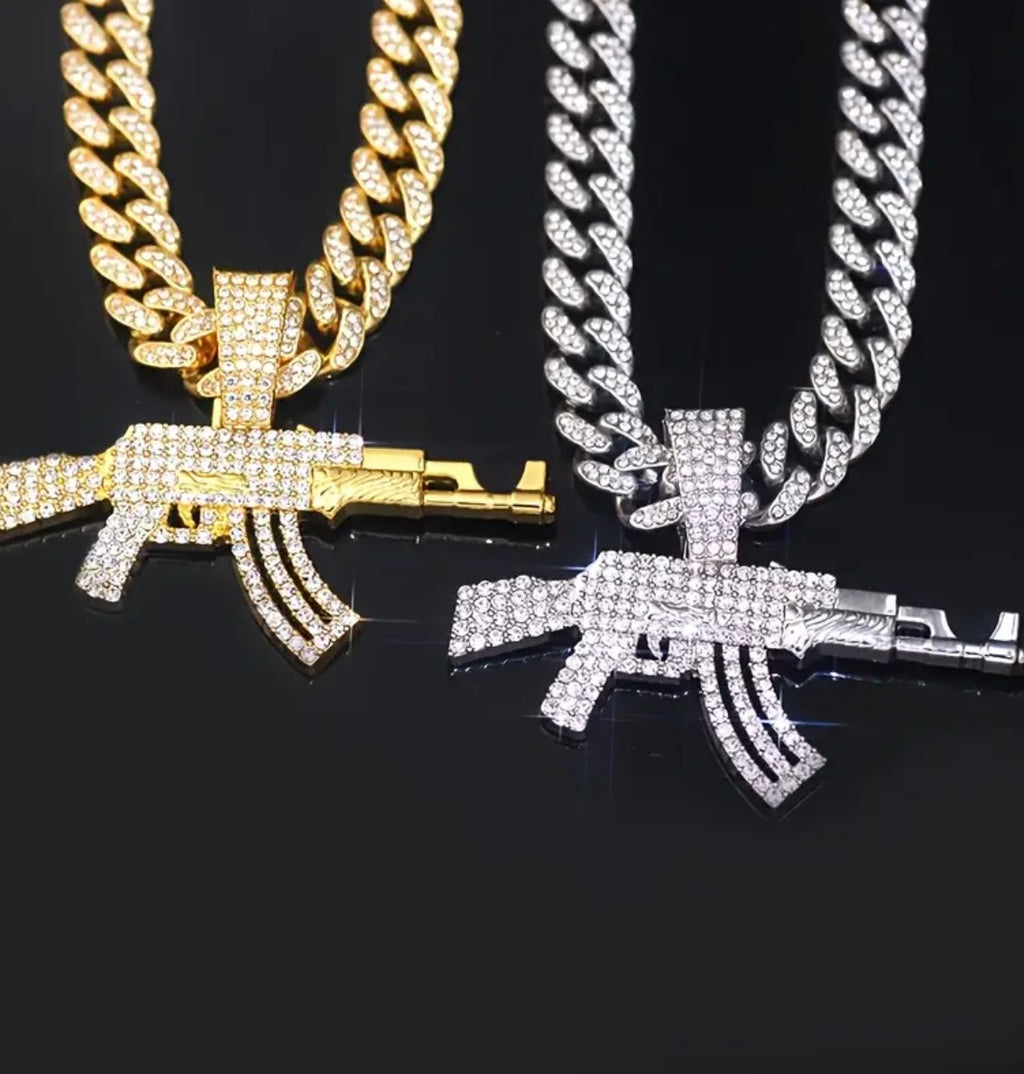 A Shiny Pendant With A Cuban Ice Chain, A Street-style Miami Necklace For Men And Women, A Hip-hop Pendant Necklace