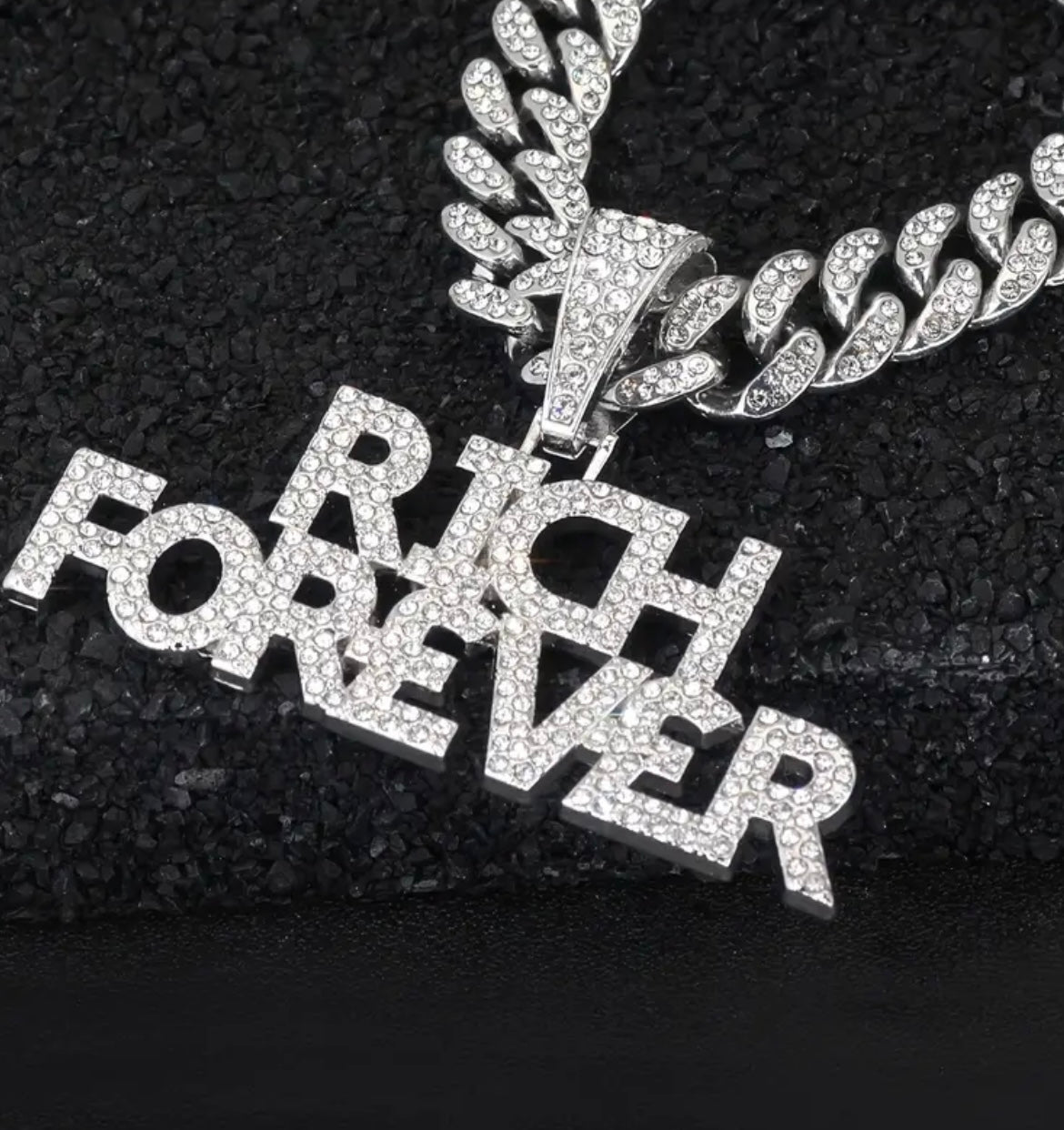 A Shiny RICHFOREVER Pendant With A Cuban Link Chain, Suitable For Both Men And Women, A Hip-hop Pendant Necklace.
