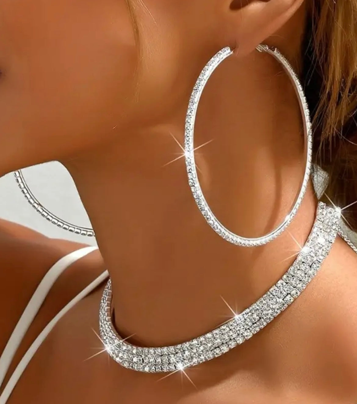 A set of 3pcs/ pieces of fashionable and elegant Silvery Cuban link chain necklace bracelet bracelet earrings collection for women, featuring sparkling necklaces, bracelets, and Earrings