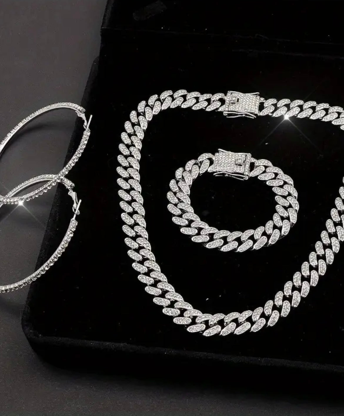 A set of 3pcs/ pieces of fashionable and elegant Silvery Cuban link chain necklace bracelet bracelet earrings collection for women, featuring sparkling necklaces, bracelets, and Earrings