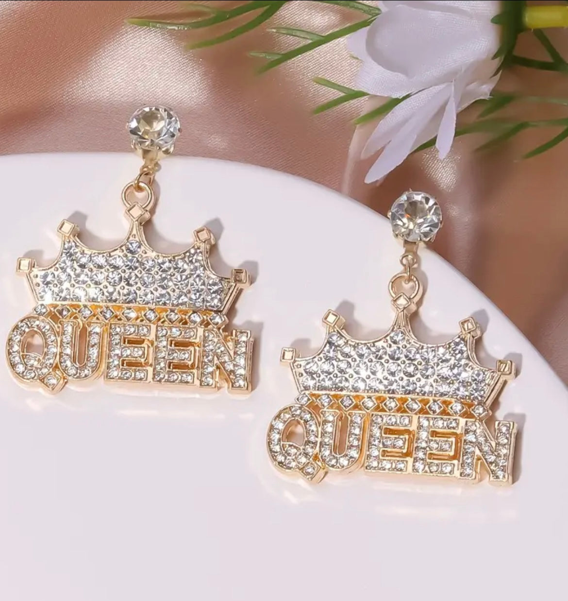 Shiny Dangle Exaggerated Rhinestone Drop Earrings Queen Letter Pendant Shiny Dangle Earrings All-match Women's Ear Jewelry