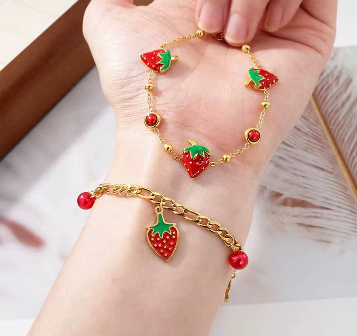 Stainless steel Starberry Necklace