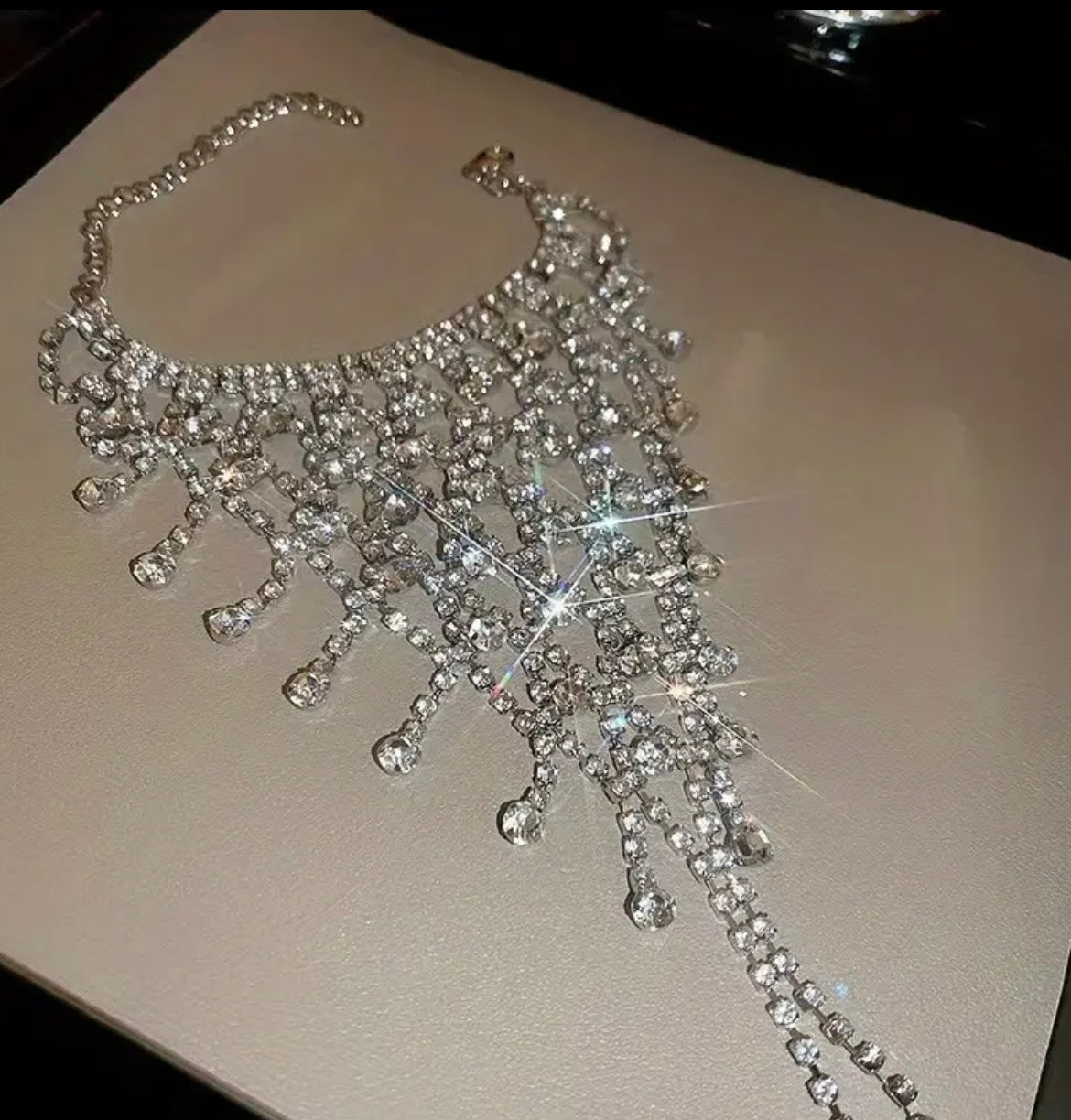 Elegant & Luxurious 18K Gold-Plated Rhinestone Hand Chain & Ring - Perfect Stylish Accessory & Gift for Women