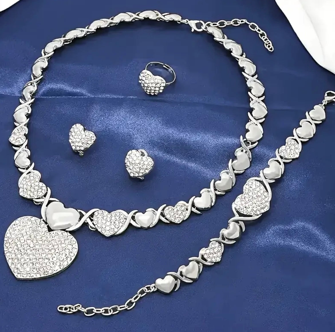 4pcs Set Of Luxury Jewelry XOXO Heart Pendant Necklace Bracelet Earring Ring Women Jewelry Set for Gift for Mother's Day Wedding Party Jewelry