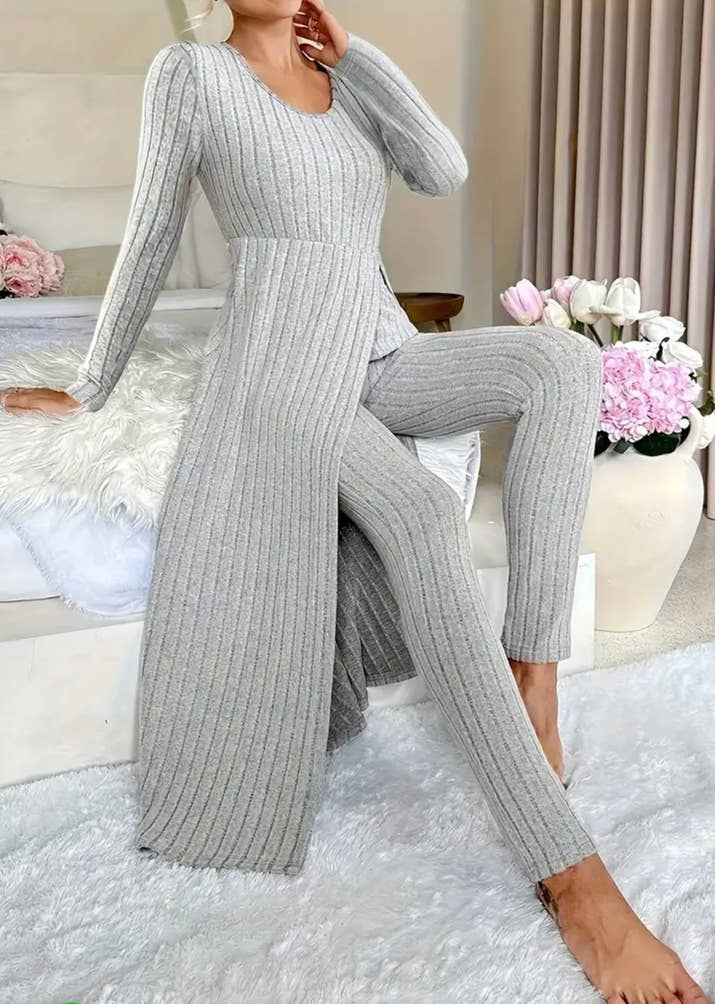 [Plaid Two-Piece] Two-Piece Set Round Neck Split Long Sleeve Top and Pants | Design Sensation with Plaid Spring/Autumn Style