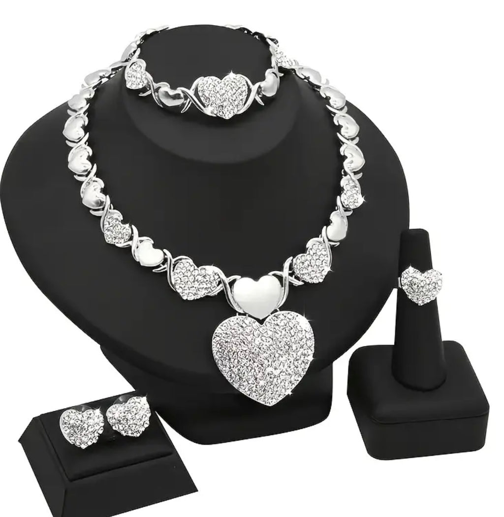4pcs Set Of Luxury Jewelry XOXO Heart Pendant Necklace Bracelet Earring Ring Women Jewelry Set for Gift for Mother's Day Wedding Party Jewelry