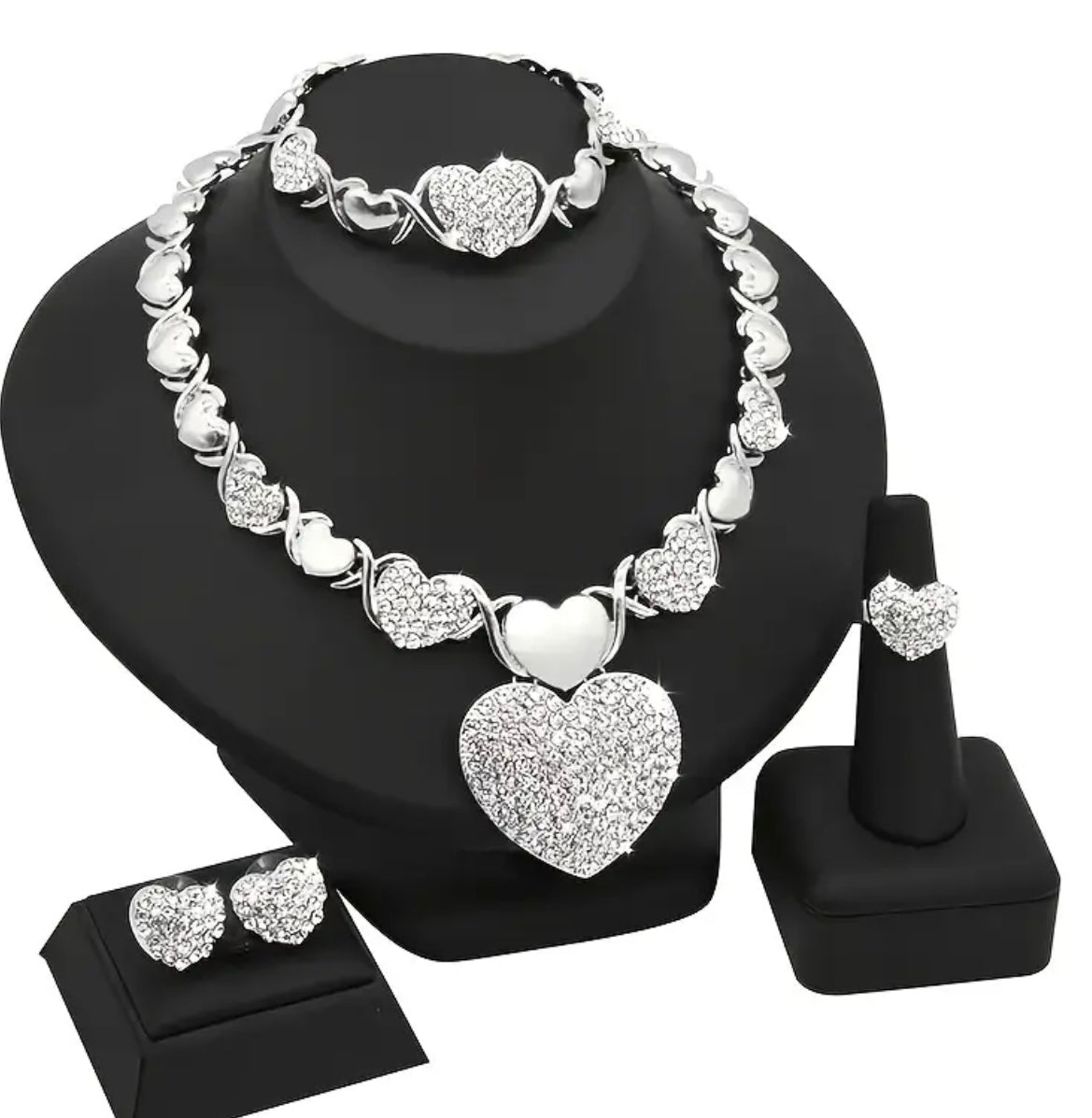 4pcs Set Of Luxury Jewelry XOXO Heart Pendant Necklace Bracelet Earring Ring Women Jewelry Set for Gift for Mother's Day Wedding Party Jewelry