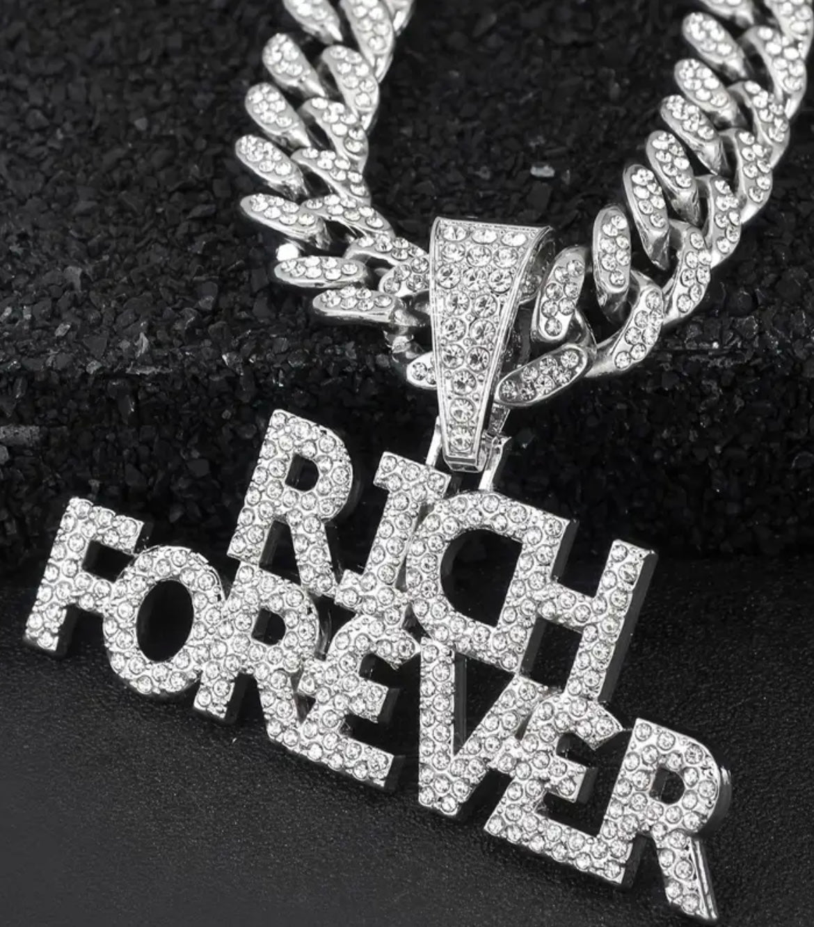 A Shiny RICHFOREVER Pendant With A Cuban Link Chain, Suitable For Both Men And Women, A Hip-hop Pendant Necklace.