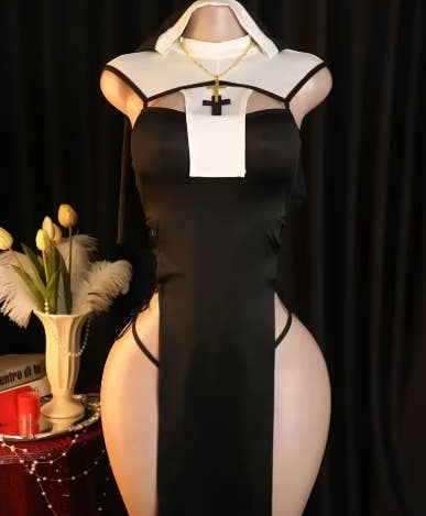 Passionate Outfit Open Crotch Bold Erotic Exotic Revealing Seductive Underwear Includes: Veil + Clothing + Chain+ Panties + Garter, Erotic Nightwear, Role Play Set, Provocative Nightgown,