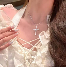 Elegant crystal cross pendant necklace for women, silver color star necklace, fashion party jewelry