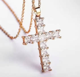 New fashion necklaces, pendants for women, multicolor gold crystal Jesus cross pendant for women, party necklace, leisure jewelry