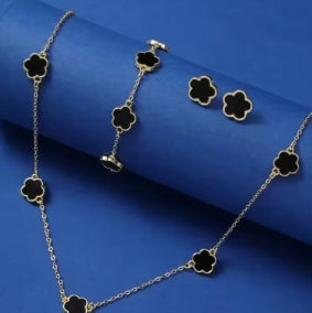 Three-piece set of five-leaf cloverleaf earrings and Necklace