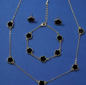 Three-piece set of five-leaf cloverleaf earrings and Necklace