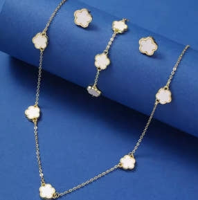 Three-piece set of five-leaf cloverleaf earrings and Necklace