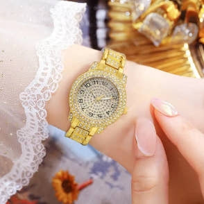 Luxury gold watch for Women, fashionable diamond quartz wristwatch for Women, set of elegant wristwatches for Women, Women's Watch