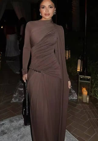 ashion Brown Pleated Long Sleeve Dress Women Elegant O-neck Bodycon Prom Robes 2025 New Summer Lady Street Party Dresses