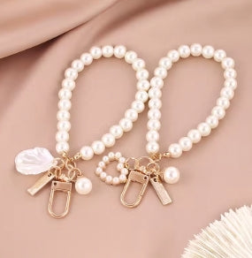 ZAKOL Cute Pearl Keychain for Women Girls Shiny Pearl Shell Phone Bag Backpack Charm Car Accessory Keychain Pendant
