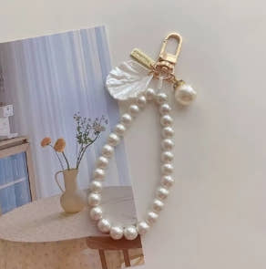 ZAKOL Cute Pearl Keychain for Women Girls Shiny Pearl Shell Phone Bag Backpack Charm Car Accessory Keychain Pendant