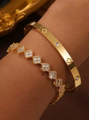 30 Pcs. Elegant Stackable Rings, Infinity Design/Chain/Knot Inlaid with Gold Rhinestones, Daily Outfits, Party Accessories