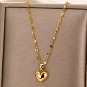 Stainless steel love heart necklace for women, new fashion 2023, lip chain, simple pendant, necklace, jewelry, gift, wholesalers