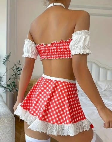 Sizzlin' Checkered Chic X Lacy Boldness Trend Edit
