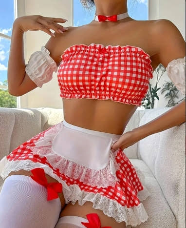 Sizzlin' Checkered Chic X Lacy Boldness Trend Edit