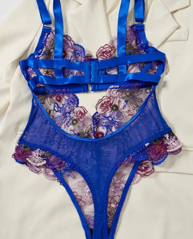 2pcs Set Of Colorful Erotic Lingerie with Embroidery, Sexy French Lace, Steel Ring Gathering, Waist Shaping, And Tight Fitting Clothes